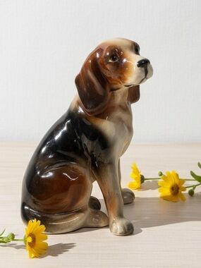 Vintage Glazed Ceramic Beagle Figurine Seated Tri-Color Hounds Dog Decor